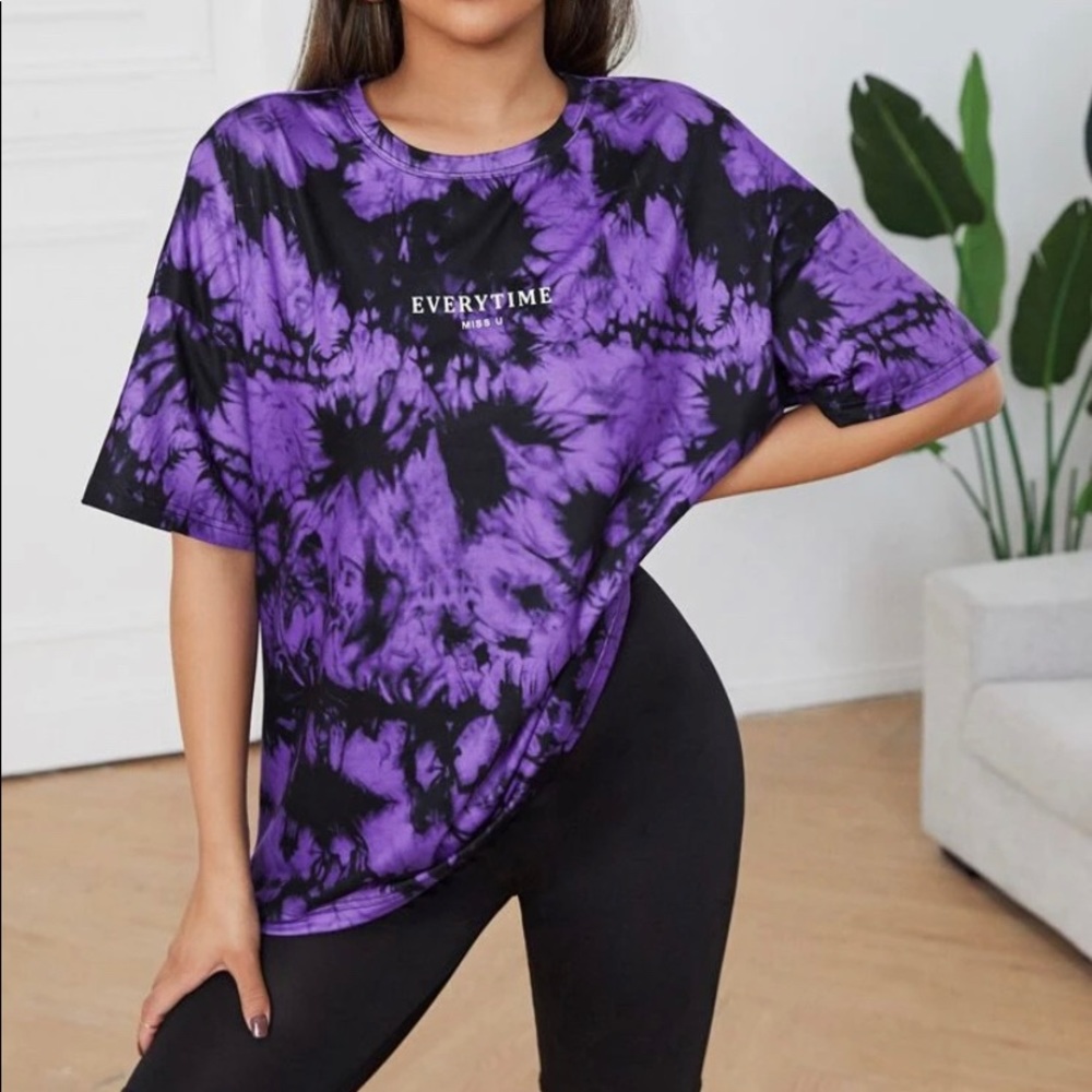 Letter Graphic Tee